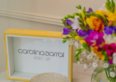 Los detalles en el espacio de Caro Barral Makeup, flores